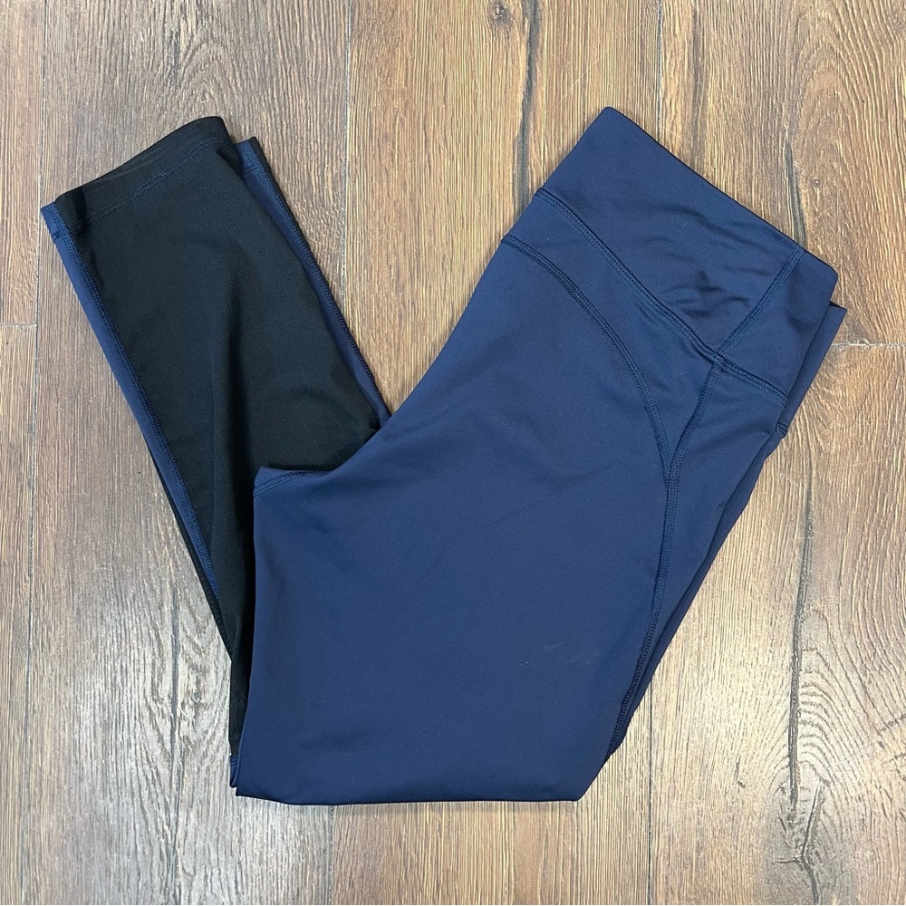 Nike Dri-Fit Navy Fly Victory Crop Pant Leggings SZ LG